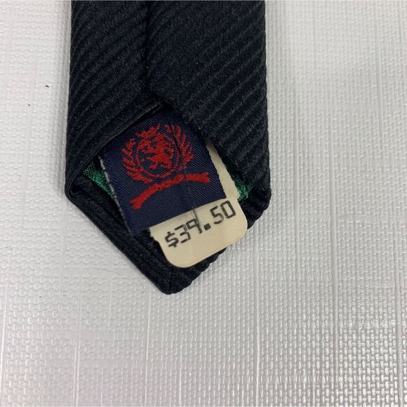 Tommy Hilfiger Mens Silk Necktie Red - Picture 4 of 6